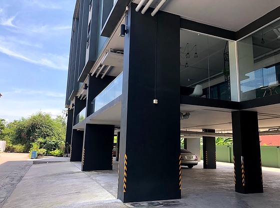 Condo — photo 2