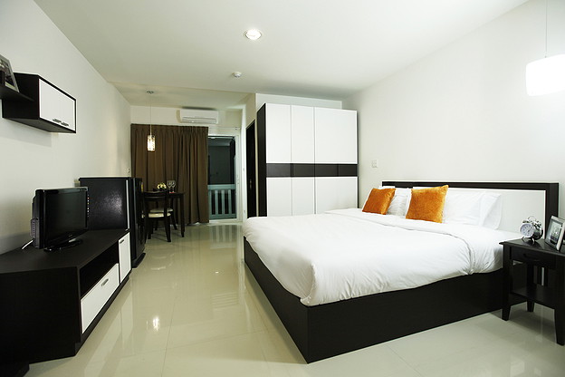 Condo · Mueang Chon Buri, chon_buri — photo 3