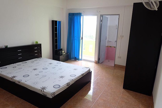 Condo · Mueang Chon Buri, chon_buri — photo 3