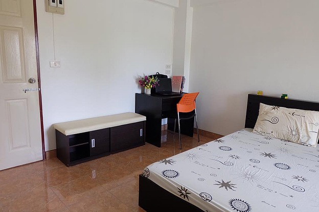 Condo · Mueang Chon Buri, chon_buri — photo 1
