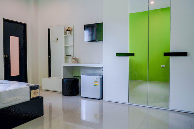Condo — photo 3