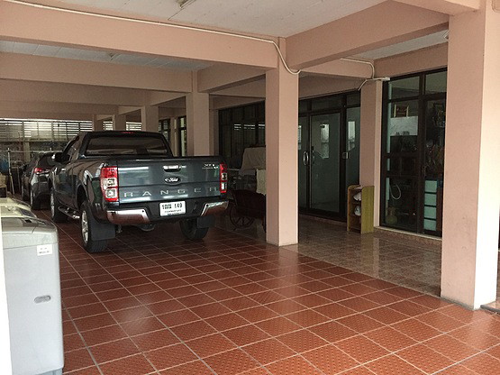 Condo · Bang Phli — photo 4