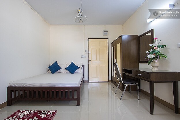 Condo — photo 2