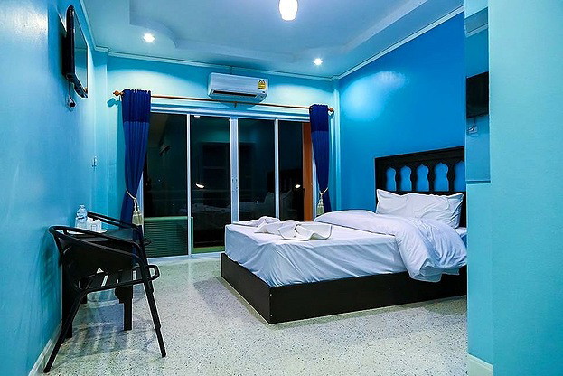 Condo — photo 2