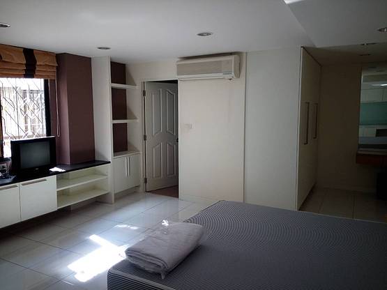 Condo · Bang Rak, bangkok — photo 3