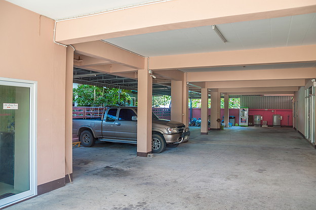 Condo · Mueang Chon Buri, chon_buri — photo 4