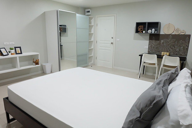 Condo — photo 1