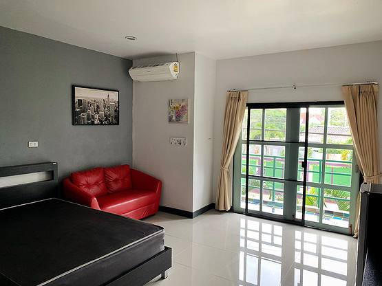 Condo — photo 2