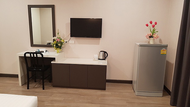 Condo — photo 2