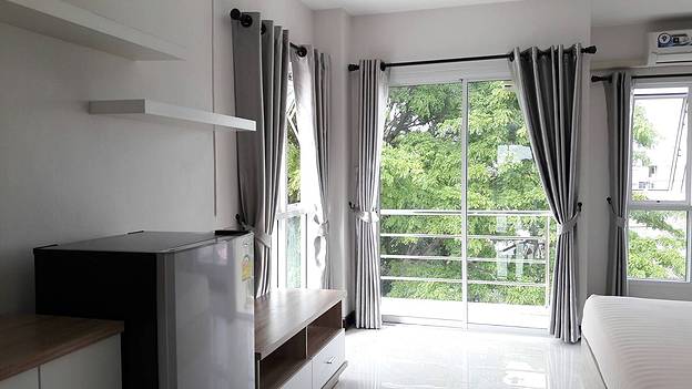 Condo · Mueang Chon Buri, chon_buri — photo 2