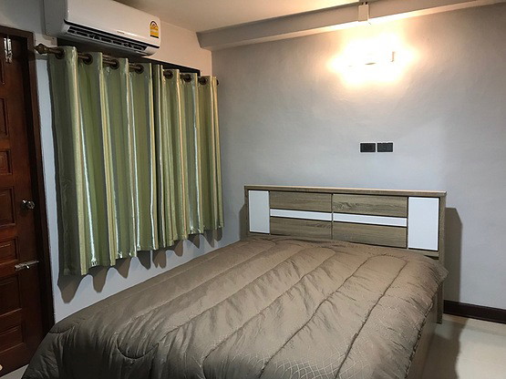 Condo — photo 2