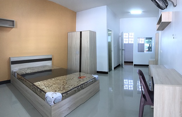 Condo — photo 1