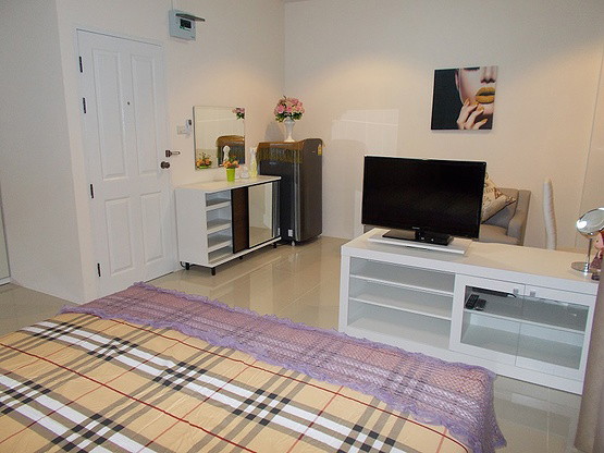 Condo · Mueang Chon Buri, chon_buri — photo 2