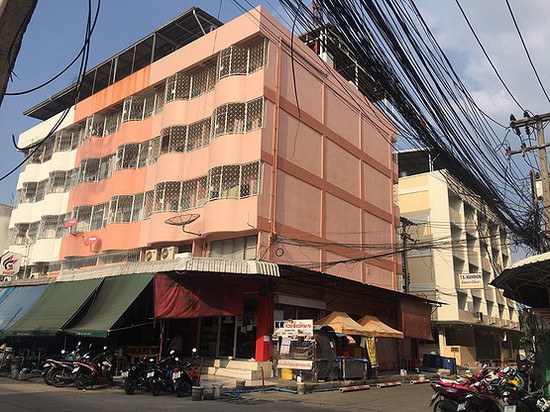 Apartment front of Rangsit University - Apartment for Rent