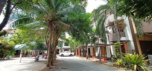 Condo · Mueang Chon Buri, chon_buri — photo 1