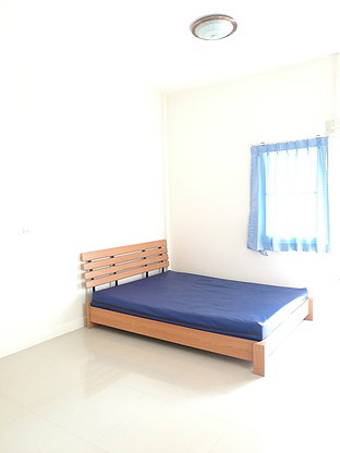 Condo · Wang Thonglang, bangkok — photo 2