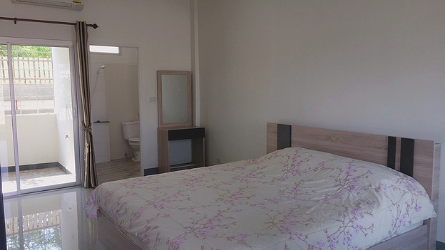 Condo — photo 1