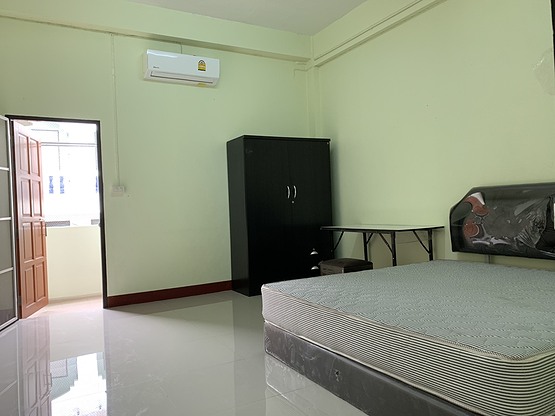 Condo — photo 2