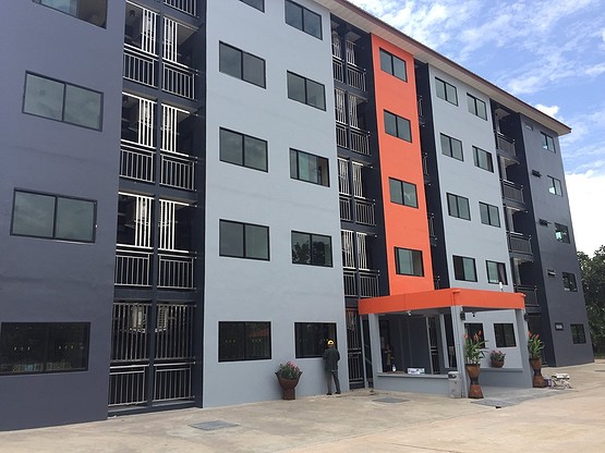 Condo — photo 1