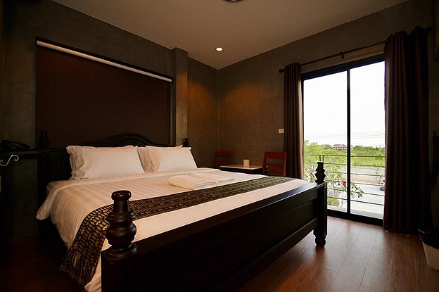 Condo · Bang Phli — photo 5