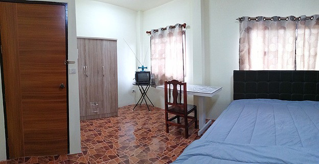 Condo — photo 2