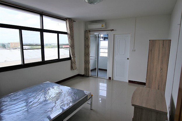 Condo · Lat Krabang, bangkok — photo 2