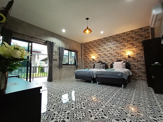 Condo — photo 3