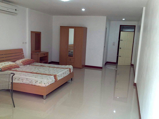 Condo — photo 2
