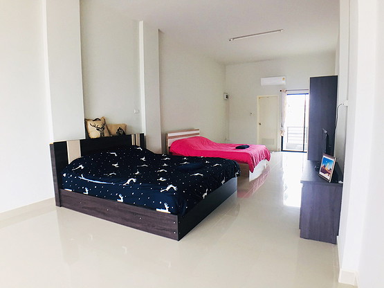 Condo — photo 2