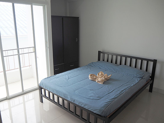Condo — photo 2