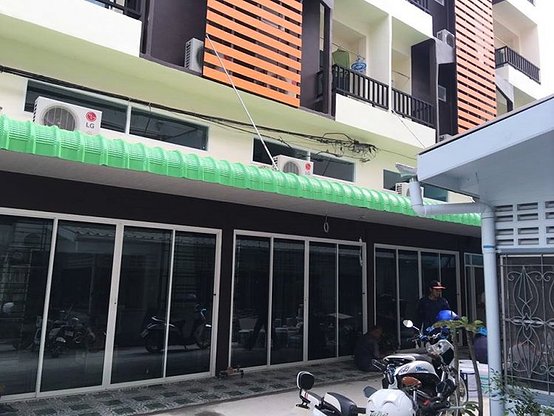 Condo · Khlong Toei, bangkok — photo 2