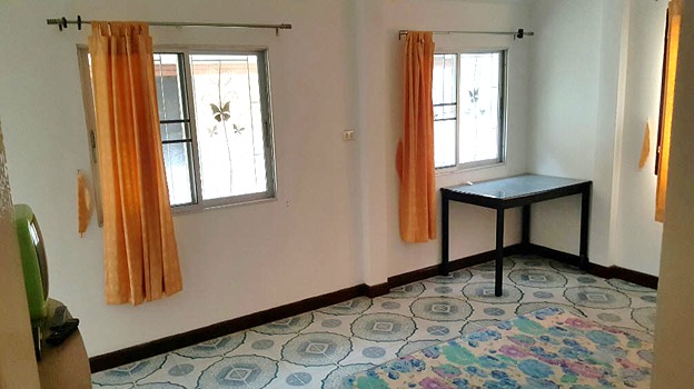 Condo — photo 2