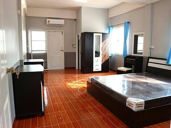 Condo — photo 2