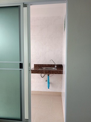 Condo · Huai Khwang, bangkok — photo 4