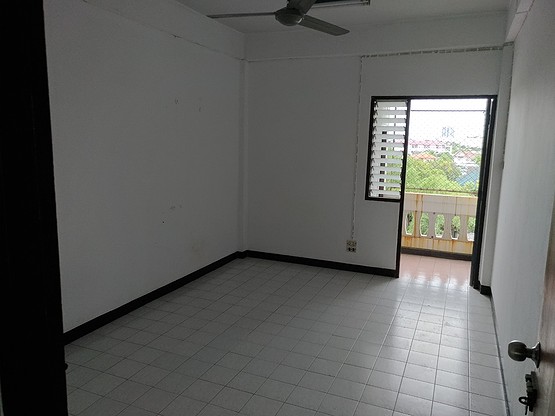 Condo · Mueang Samut Prakan — photo 5