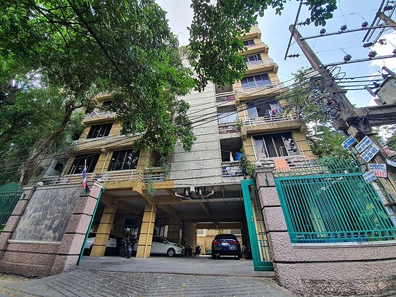 Condo · Wang Thonglang, bangkok — photo 1