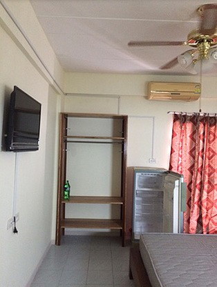 Condo · Bang Khun Thian, bangkok — photo 2