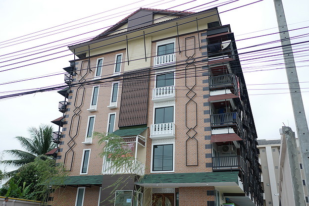 Condo · Bang Kapi, bangkok — photo 1