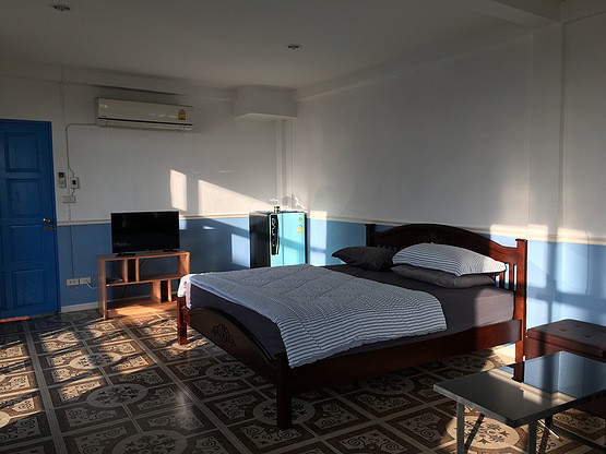 Condo — photo 2