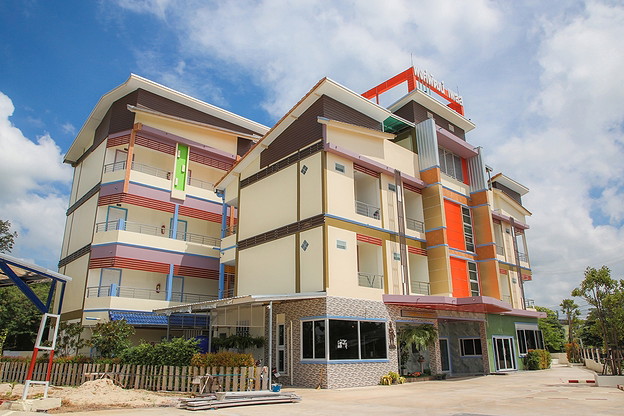 Condo — photo 2