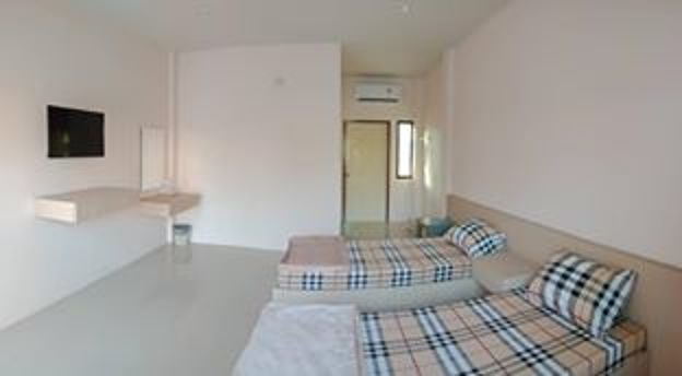 Condo — photo 3