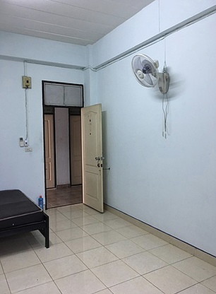 Condo · Wang Thonglang, bangkok — photo 4