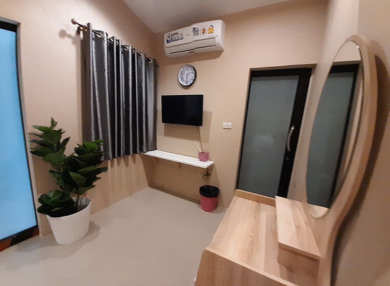 kim house — photo 1