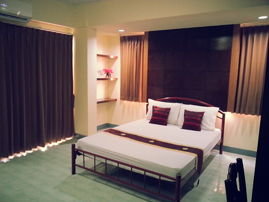 Condo · Huai Khwang, bangkok — photo 3