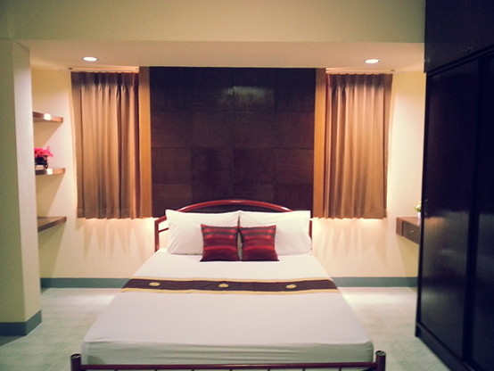 Condo · Huai Khwang, bangkok — photo 2