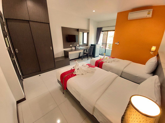 Condo — photo 3