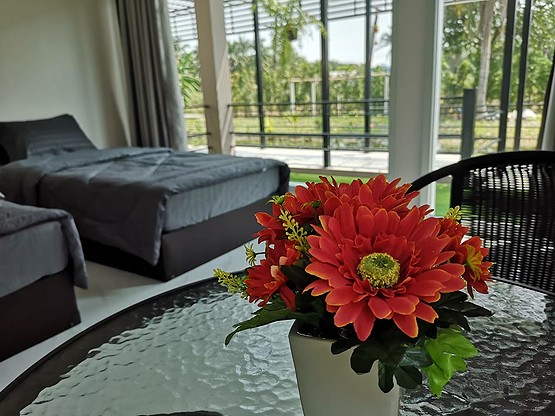 Condo — photo 2