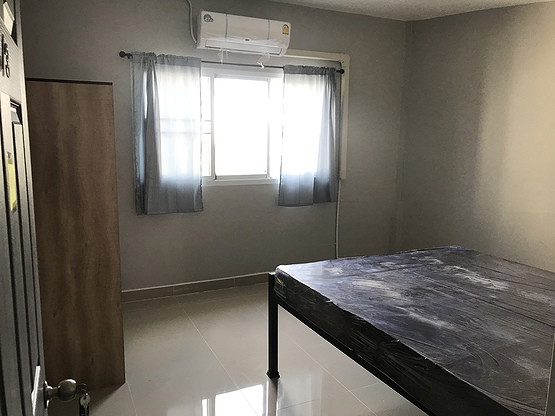Condo · Huai Khwang, bangkok — photo 2