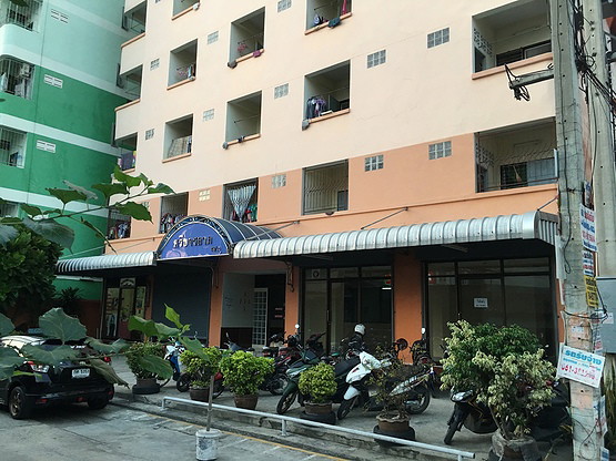 Condo — photo 2