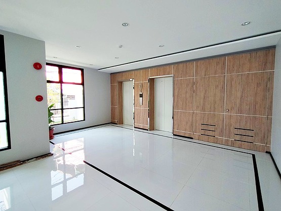 P54 Residence — photo 2